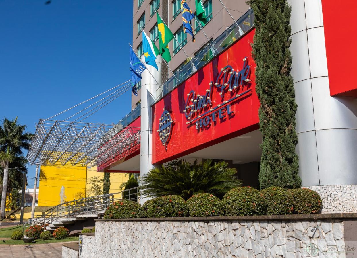 Hotel Grand Park Кампу-Гранди Экстерьер фото