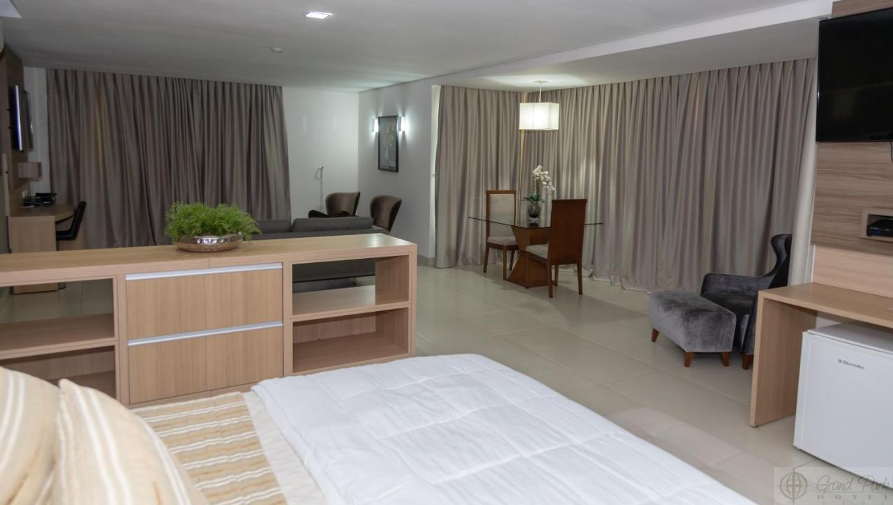 Hotel Grand Park Кампу-Гранди Экстерьер фото